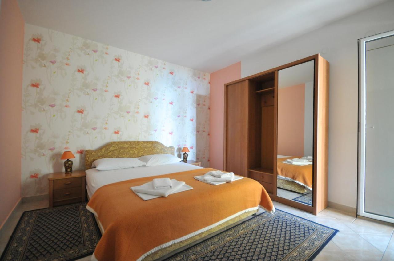 Apartments Balic Sveti Stefan Extérieur photo