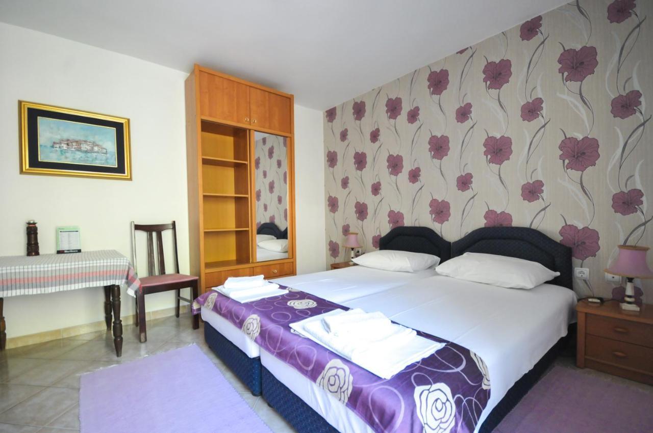 Apartments Balic Sveti Stefan Extérieur photo