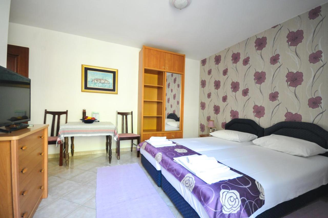 Apartments Balic Sveti Stefan Extérieur photo